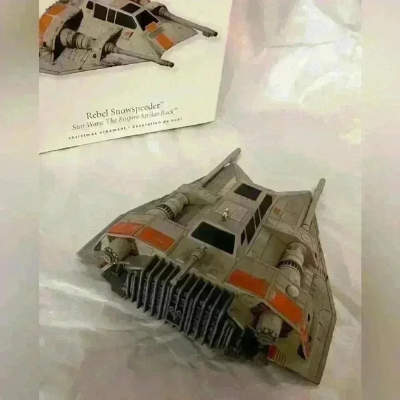 Hallmark Keepsake STAR WARS The Empire Strikes Back Christmas Magic Ornament NEW - Picture 2 of 6